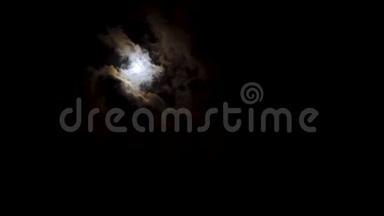 夜空中的满月，明月，夜空，云的运动